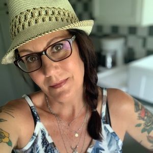 Meet your Posher, Stacy